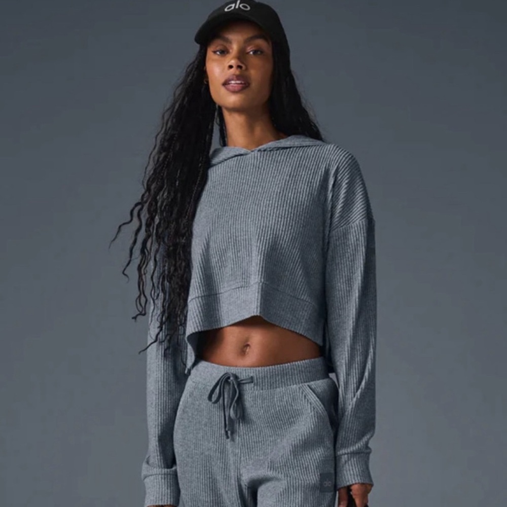 Muse Hoodie and Pants Alo Set